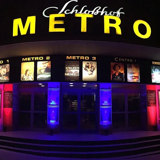 metro-Kino im Schloßhof