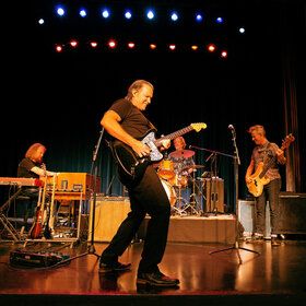 Image: Tommy Castro & The Painkillers