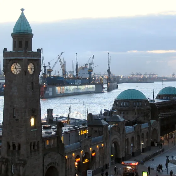 Landungsbrücken Hamburg