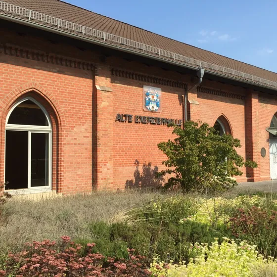 Alte Exerzierhalle am Neuen Rathaus