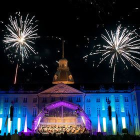 Bild: Schloss in Flammen