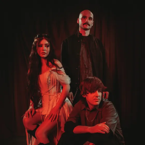 Bild: Against The Current