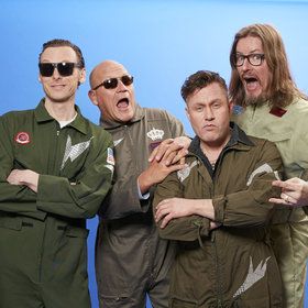 Bild: Die Rockys lesen deutsche Schlagertexte