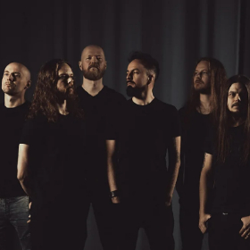 Bild: Bloodred Hourglass