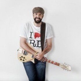 Image: Juan Luis Guerra