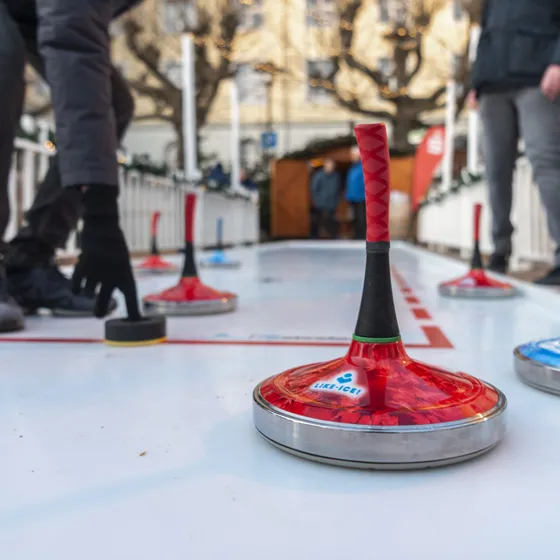 Bild: Eisstockschießen auf dem Weihnachtsmarkt in Herford