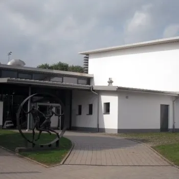 Halle Bühl II / Saal der Cello Akademie Rutesheim