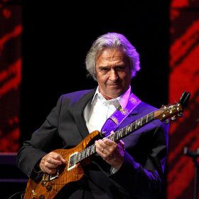 Bild: John McLaughlin & the 4th Dimension
