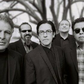 Image: Los Lobos