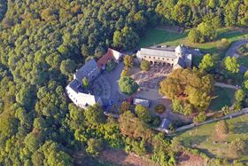 Bild: Der Schiffenberg und seine Basilika - Im Wandel durch die Jahrhunderte