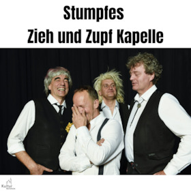 FINALE Abschiedstour Herrn Stumpfes Zieh & Zupf Kapelle