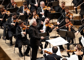 Bild: Sir Simon Rattle & Symphonieorchester des Bayerischen Rundfunks