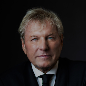 „200 Herzen, eine Stimme“ – Bernhard Brink hautnah im Capitol