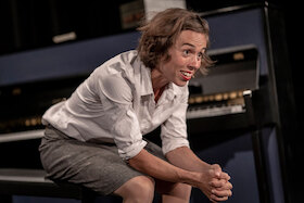 Bild: Judith Bach als Claire - ENDLICH - ein Stück für immer