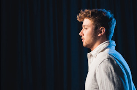 Bild: Ben Schafmeister - "Ein Tic Anders"