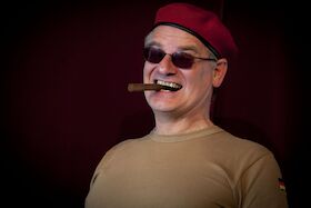 Bild: Ausbilder Schmidt - UNKRAUT VERGEHT NICHT – 25 JAHRE ANSCHISS