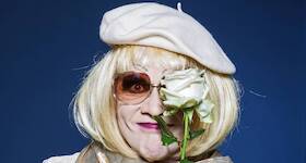 Bild: GASTSPIEL Irmgard Knef • Noch da! 100 Jahr, blondes Haar