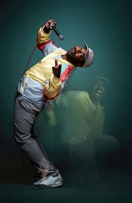 Bild: Simon Pearce - Funny Bones