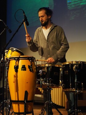 Bild: Jonas Göbel "Visions in Sound" ("Musik trifft Film" von 2025 leicht variiert), Piano, Filmmusik, Komponist