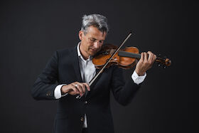 Bild: Alban Beikircher & L´Estro armonico: Vivaldis Jahreszeiten und  Goldonis Venedig