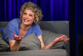 Bild: Anna Schäfer - SCHLAFENDE HUNDE