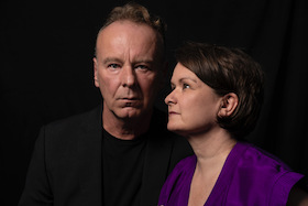 Bild: SWING AKROBATEN - Durch Raum und Zeit auf den Spuren der Sammlung von Peter Schmidt