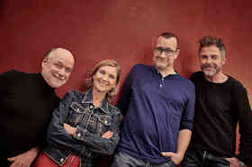 Bild: Satire: Düsseldorfer Kom(m)ödchen - Theater 2025/2026