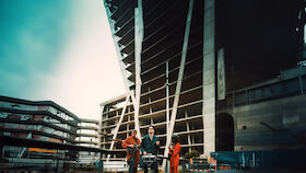 Bild: Acht Eimer Hühnerherzen - „jetzt, nicht später’“ Tour 2026