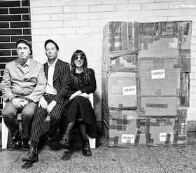 Bild: Acht Eimer Hühnerherzen - + Support