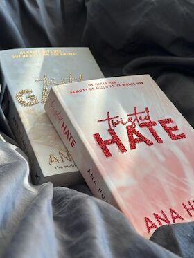 Bild: Aktion Welttag des Buches | Glitzer & Kreativität: Dein Bedazzle-Event der besonderen Art!