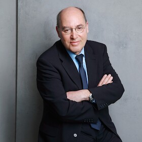 Bild: Gregor Gysi - Auf ein Wort, Herr Gysi!