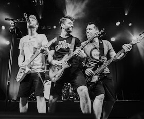 Bild: Alex im Westerland - Die Toten Hosen & Ärzte Tribute