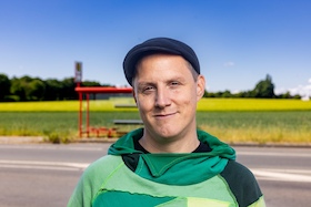 Bild: Sebastian 23 - "Zusammenhaltestelle "