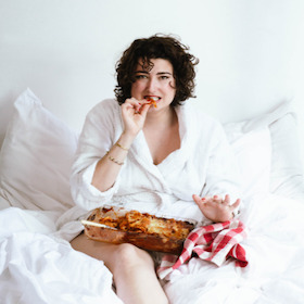 Bild: MATILDE KEIZER - Lasagne im Bett