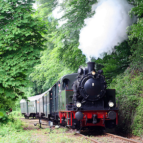 Bild: Ruhrtalfahrt für Bahnromantiker - Tageskreuzfahrten 2026 - Entdecken