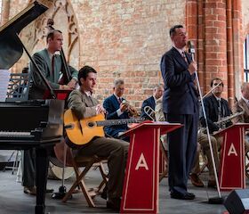 Bild: David Hermlin and his Swing Dance Orchestra