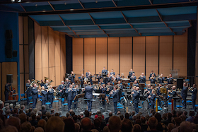 Bild: Benefizkonzert - Das Luftwaffenmusikkorps Münster unter der Leitung von Oberstleutnant Alexander Kalweit