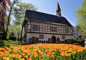 Bild: Platz genommen - Geschichte(n) in der Kapelle auf dem Alten Friedhof