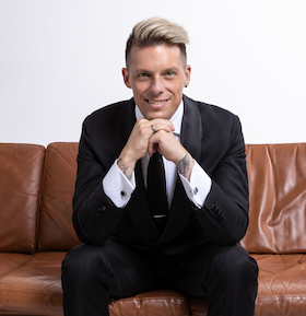 Binz & Friends: The Dark Tenor