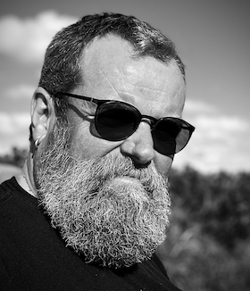 Bild: Jochen Malmsheimer - Statt wesentlich die Welt bewegt...