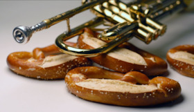 Bild: Butterbrezel-Jazz im Schlosshof mit Miles & More