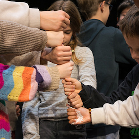 Bild: Lila Leuchtfeuer - Geh nicht nach Nimmeruh! (7+) - Premiere