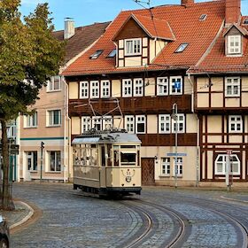 Bild: Zeitreise mit der historischen Straßenbahn