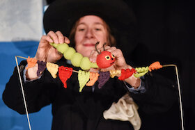 Bild: Gute Nacht, kleine Raupe