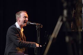 Bild: Singen für alle : AUS VOLLER KEHLE...für die Seele! - mit Patrick Bopp alias Memphis (Füenf)