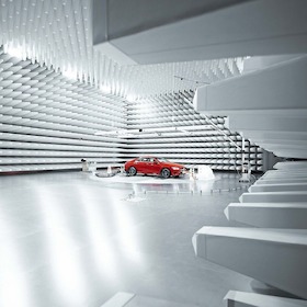 Bild: Blick hinter die Kulissen - der Elektromagnetischen Verträglichkeit