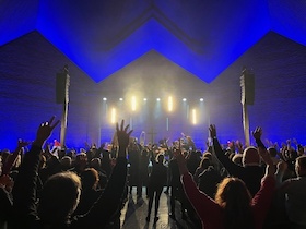 Bild: AFTER CHRISTMAS - Pamela Falcon, Regi Jenings, Jay Oh, Michael Wurst, Jo Hartmann ...