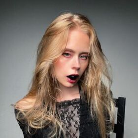 Bild: MARIE JOAN - FATHERLESS BEHAVIOR FOR BEGINNERS