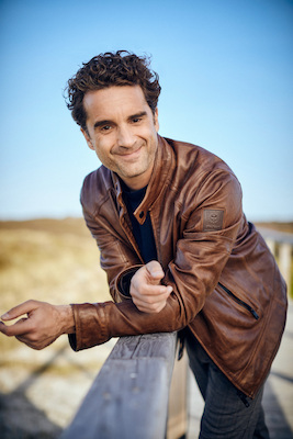 Bild: Oliver Wnuk - Wnuk denkt laut und liest was vor