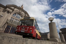 Bild: Mit dem Oldtimerbus durch Fürth